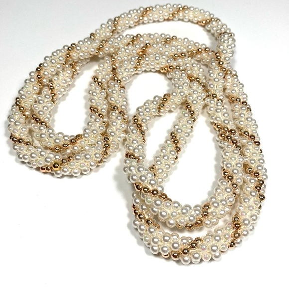 Necklace Beaded Pearlescent White Beads Gold Tone 50” - Picture 7 of 11